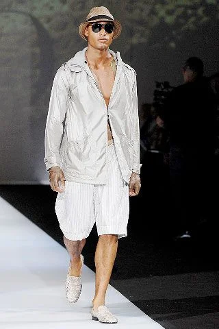 Look 16